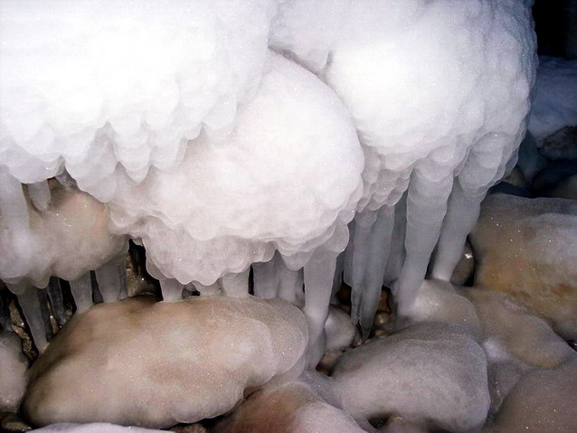 Ледяные медузы на побережье Ребзика.jpg